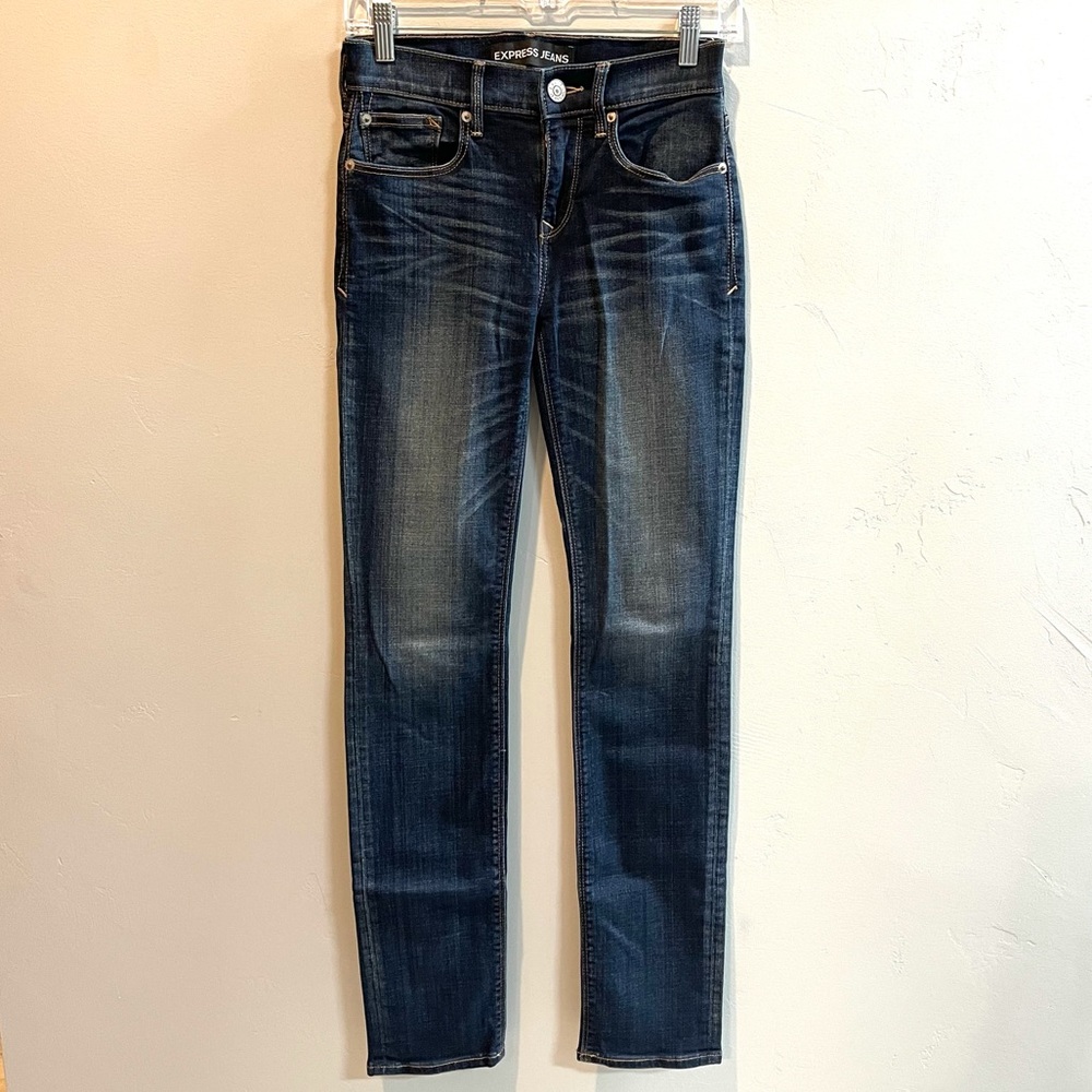 Express dark wash mid rise skinny jean with no distressing